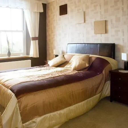 Holiday home Briarcliffe *